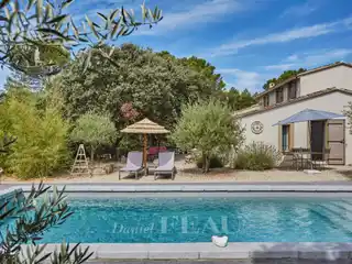 Elegant Single-Level Home in Leafy Surroundings