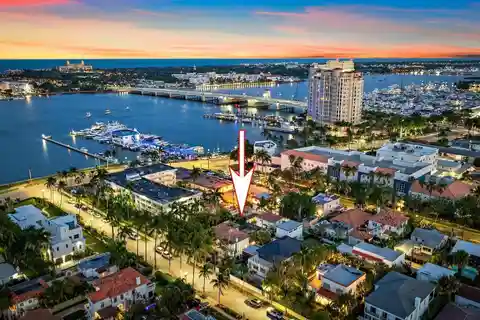 Dream Estate in the Heart of Providencia Park