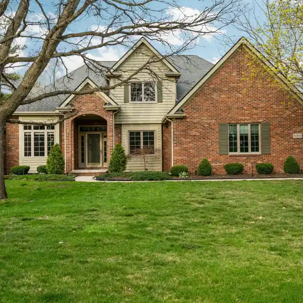 STATELY CUSTOM HOME IN STONEBRIDGE