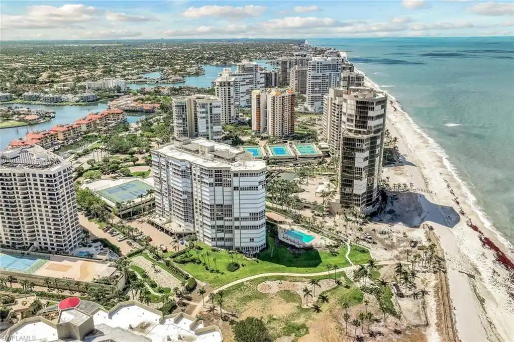 The Ultimate Florida Lifestyle in a Premier High-rise