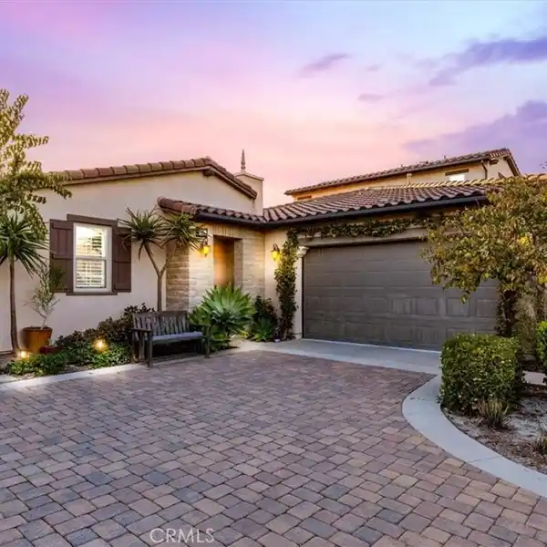FABULOUS HILLSIDE HOME WITH SPECTACULAR VIEWS