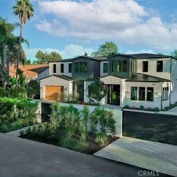 EXQUISITE CUSTOM GATED ESTATE