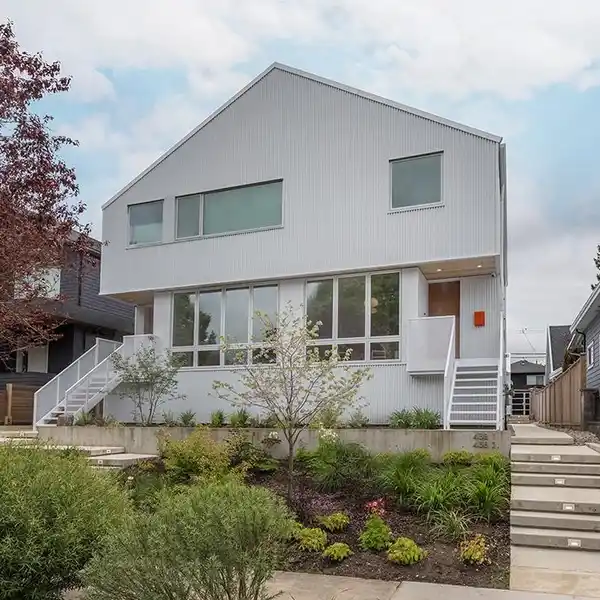 UNIQUE MODERN BEAUTY