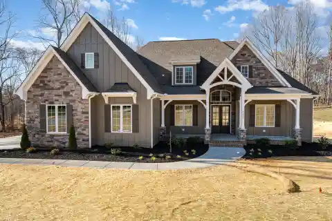 New Home Blending Luxury and Comfort