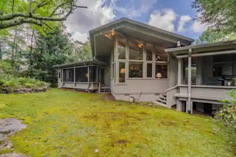 Mid-Century Modern Masterpiece with Stunning Mountain Views
