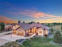 CUSTOM RANCH STYLE HOME ON 4.7 ACRES - VIEWS!