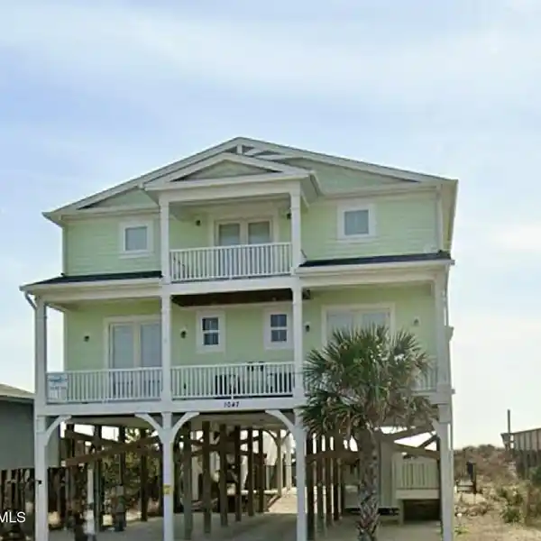 THREE STEPS TO THE BEACH