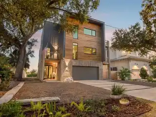 Luxury Waterfront Living in Isles of Old Tampa Bay