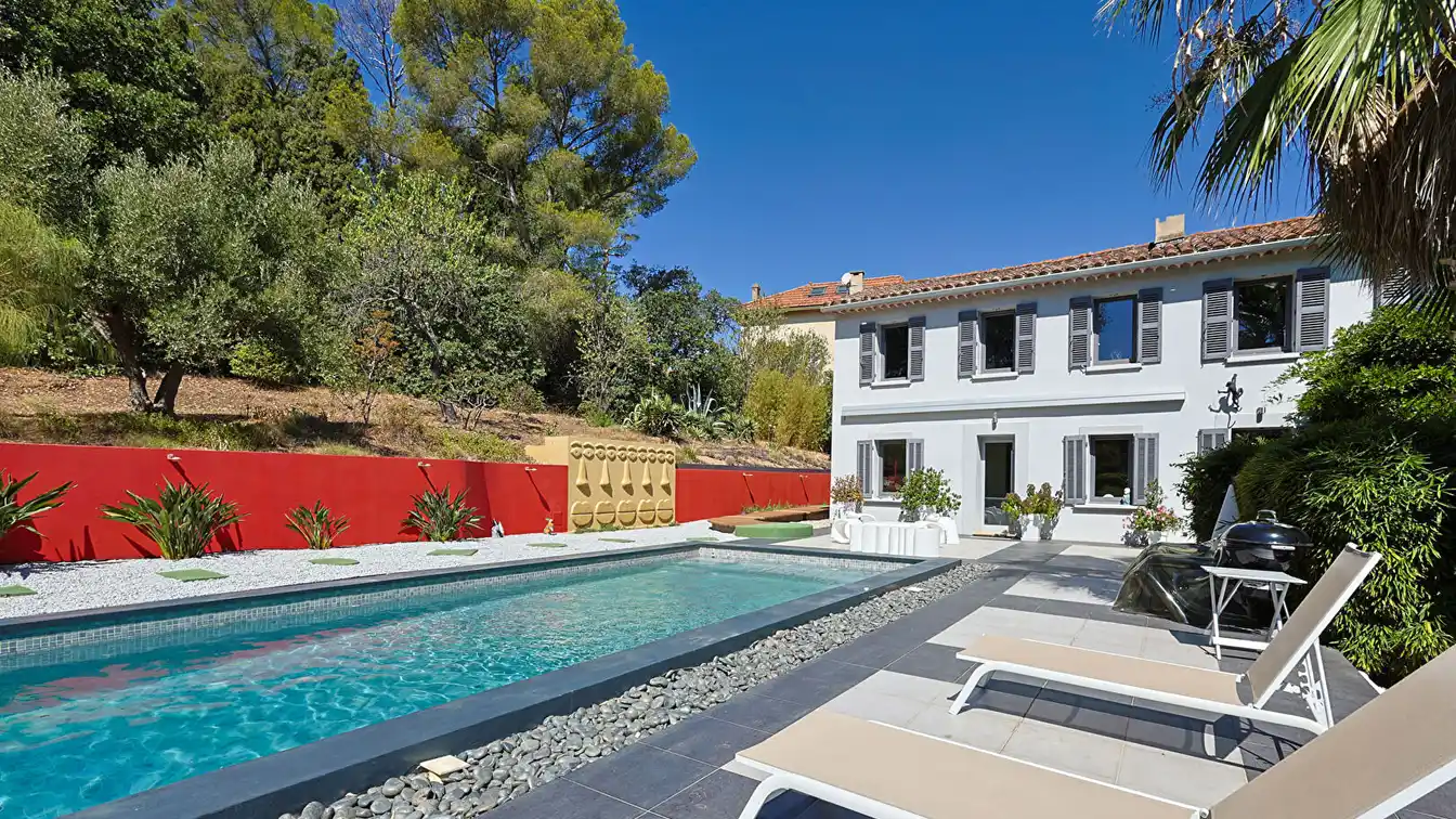 Sublime Completely Rehabilitated Residence