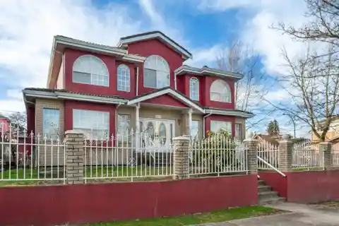 Great Opportunity in Norquay Village