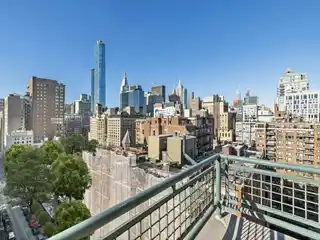 Rarely Available High-Floor Home on Gramercy Park