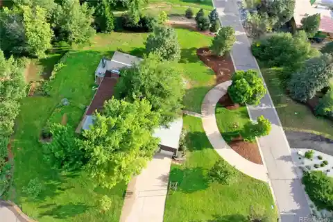 Charming Cul-De-Sac Gem with Scenic Privacy