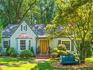 Virginia-highland Cottage Full of Character