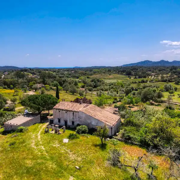 AUTHENTIC RUSTIC FINCA ON A LARGE PLOT IN ARTá