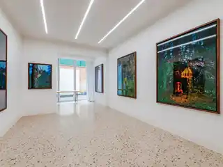 Superb Art-deco Style Flat
