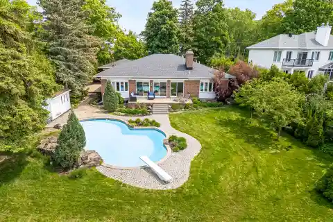 Breathtaking Waterfront Residence