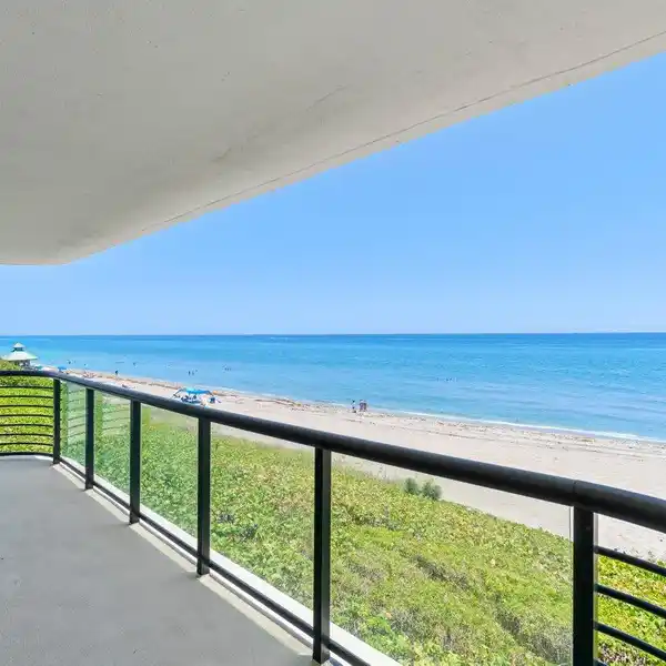 INCREDIBLE OCEANFRONT HOME WITH PRIVATE ELEVATOR ACCESS