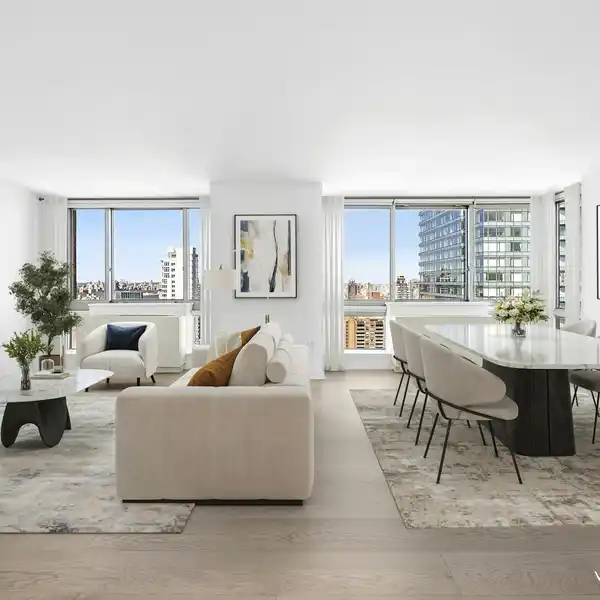 HIGH-FLOOR HOME WITH FOUR EXPOSURES