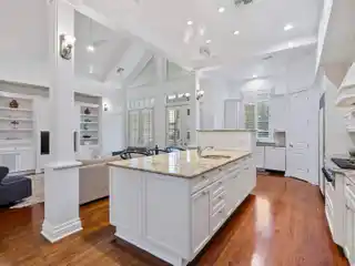 Grand Family Retreat in the Heart of Naples