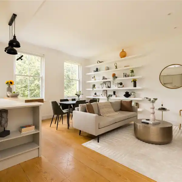 STUNNING FIVE-BEDROOM VICTORIAN DUPLEX
