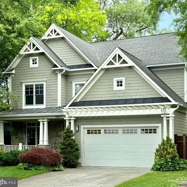 PRISTINE CHEVY CHASE CRAFTSMAN