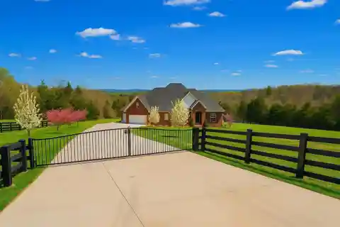 Peaceful Country Living on 5 Private Acres