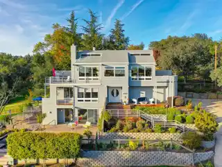 Remarkable Property in the Heart of Fair Oaks