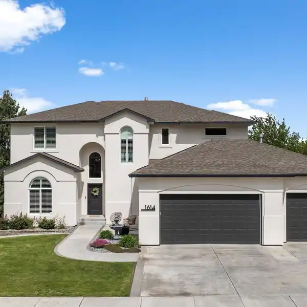 DREAM HOME IN THE HIGHLY SOUGHT-AFTER INSPIRATION ESTATES