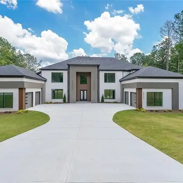EXCEPTIONAL NEW CONSTRUCTION
