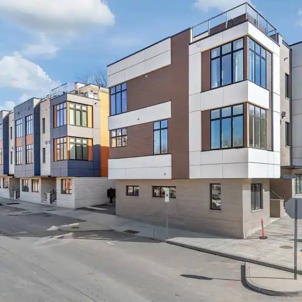 DOWNTOWN CONDO WITH EVERYTHING YOU COULD WANT