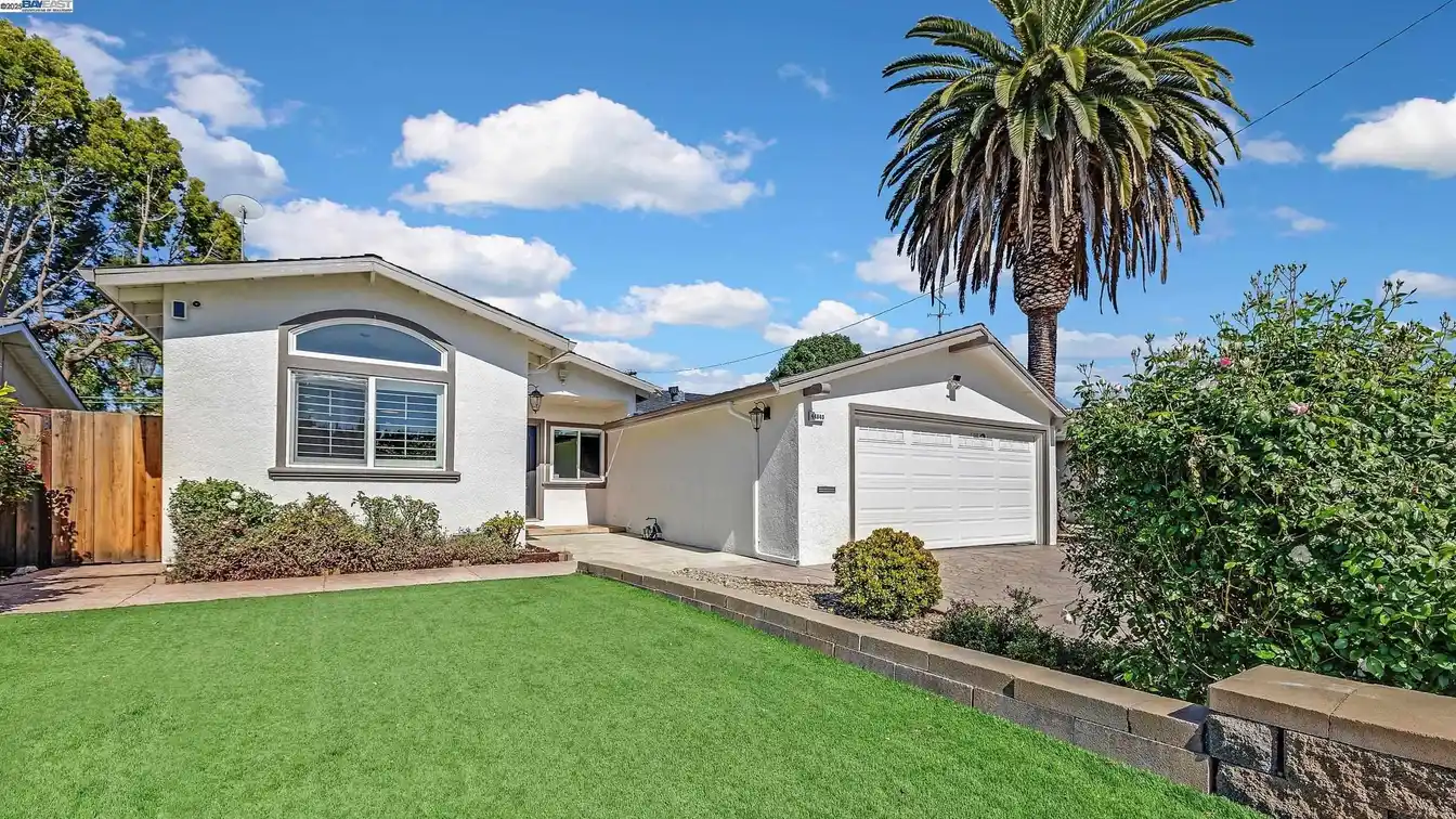 Beautifully Remodeled Home in Desirable Weibel
