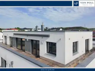 Living with a View – Elegant Penthouse with Panoramic Terrace