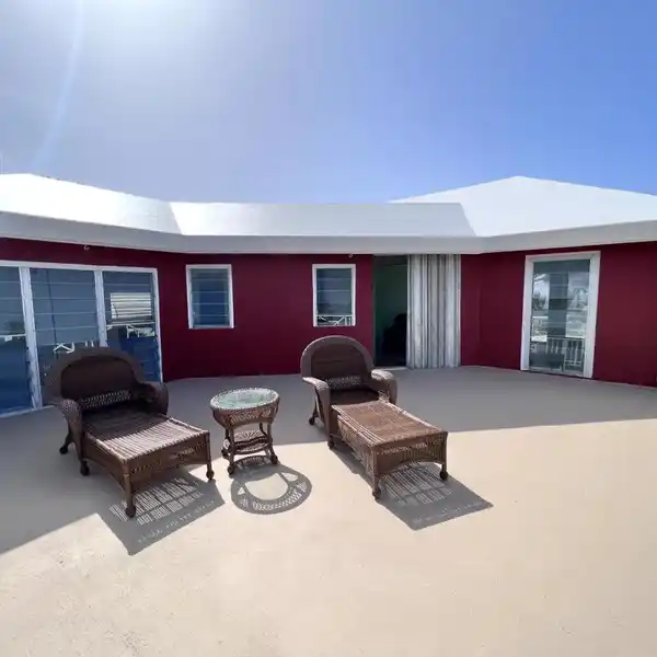 EXCELLENT ISLAND RETREAT WITH IMPRESSIVE CARIBBEAN VIEWS