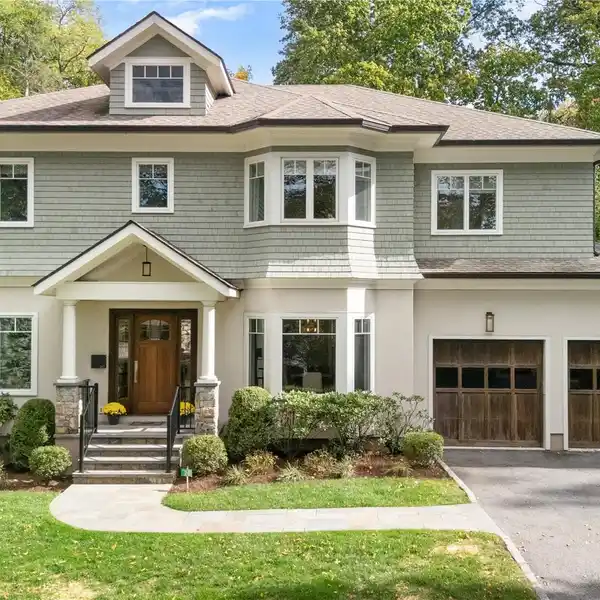 BETTER-THAN-NEW MODERN COLONIAL