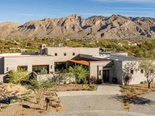 Design and Build Your Own Classic La Quinta Home