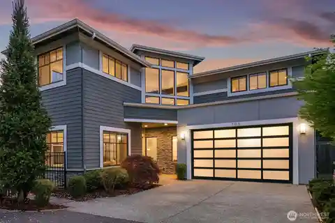 Entertainer's Dream in Desirable Everest