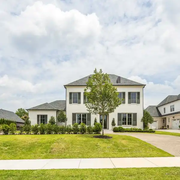 NEW CONSTRUCTION IN SOUGHT-AFTER CHAPEL COVE