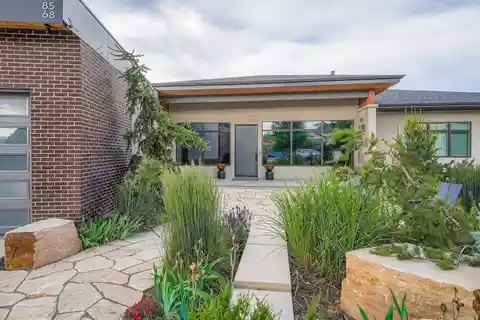 Custom 2017-Built Contemporary Ranch Home