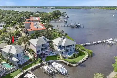 Rare Gem in Stuart with Private Boat Slip