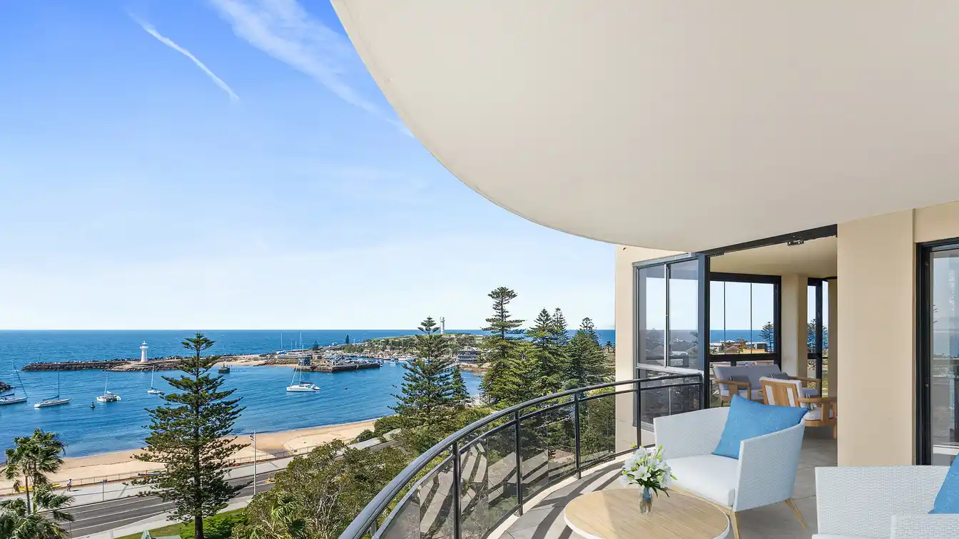 Penthouse in Prime Seaside Location