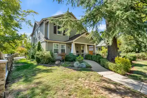 Charming Modern Elmhurst Craftsman