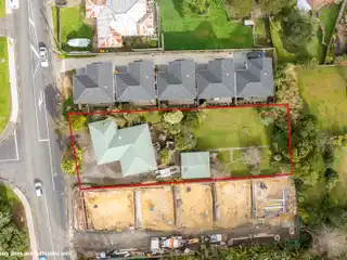 Endless Potential in Prime Coastal Location