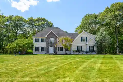 Lovely Colonial-Style Residence Boasting Curb Appeal