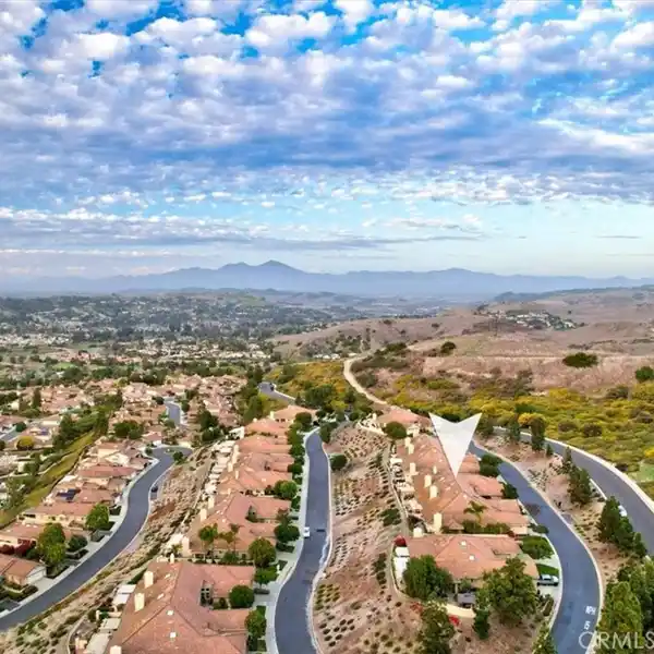 CHARMING MESA VISTA SOUTH TOWNHOME