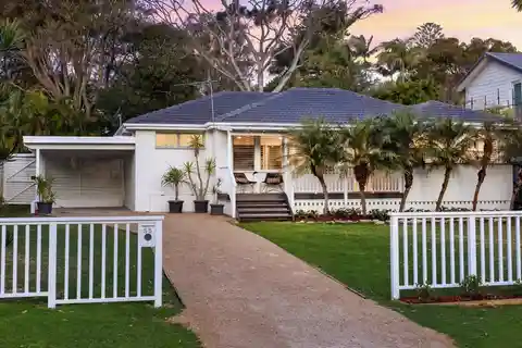 Captivating Single-Level Cottage