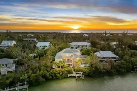 Private Island Retreat on Dinkins Bayou