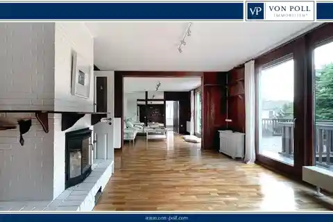Spacious and Versatile Property