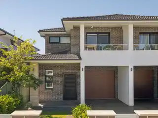 Refined Residence of Flawless Craftsmanship