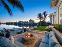 ENCHANTING RESIDENCE IN CONNERS