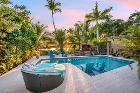 Old Florida in the Heart of Naples